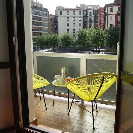 Centro De Bilbao, Amplio, Ascensor בילבאו